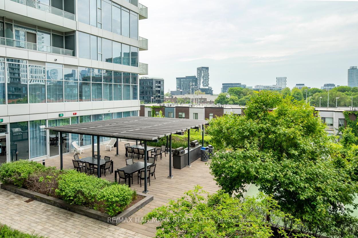 3 Bedrooms Condo at 20 Tubman, Toronto For sale