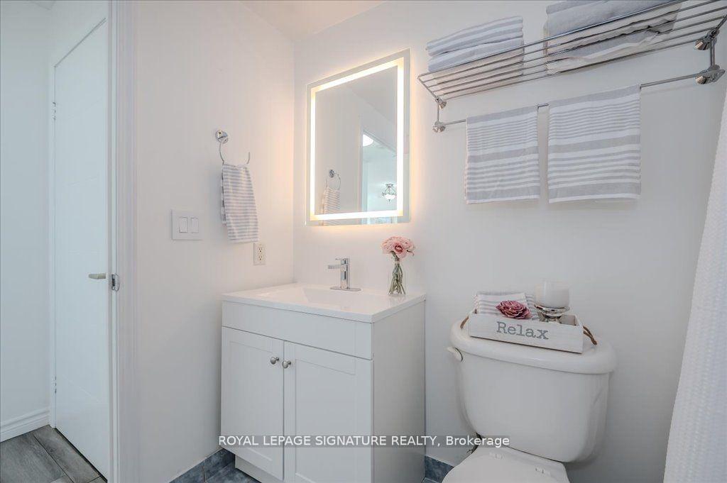 1 Bedroom Condo at 2545 Erin Centre, Mississauga For sale