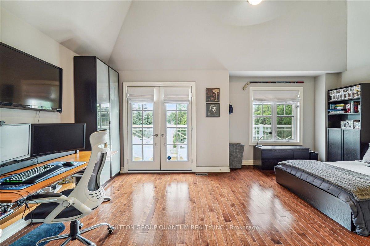 2 Bedrooms Condo at 2378 Marine, Oakville For sale