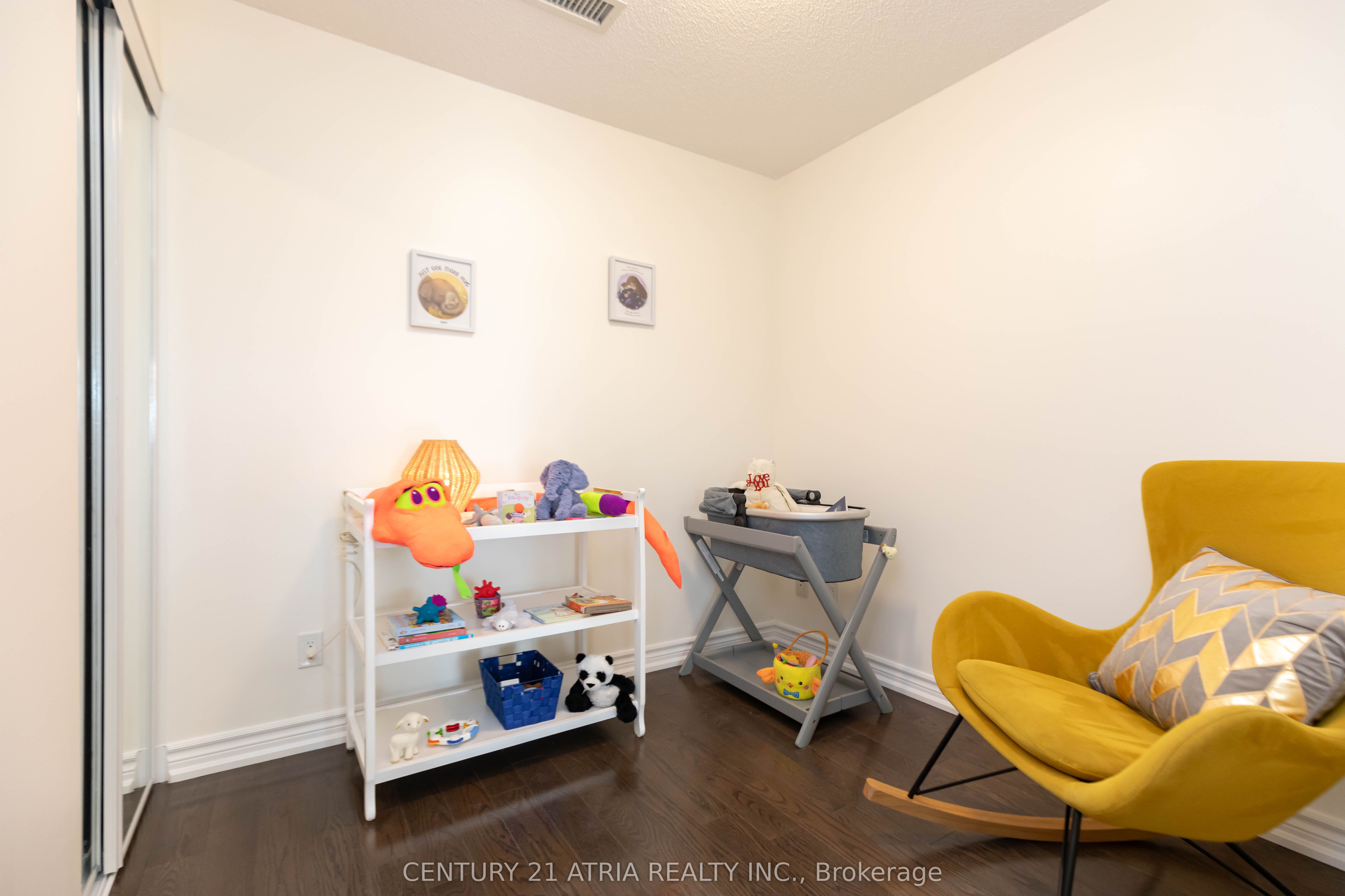 23 glebe Road W, #519