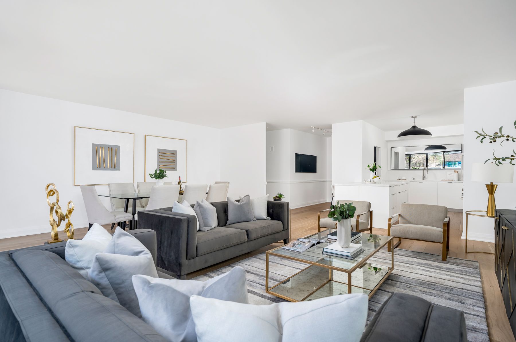 18A Hazelton Avenue E301