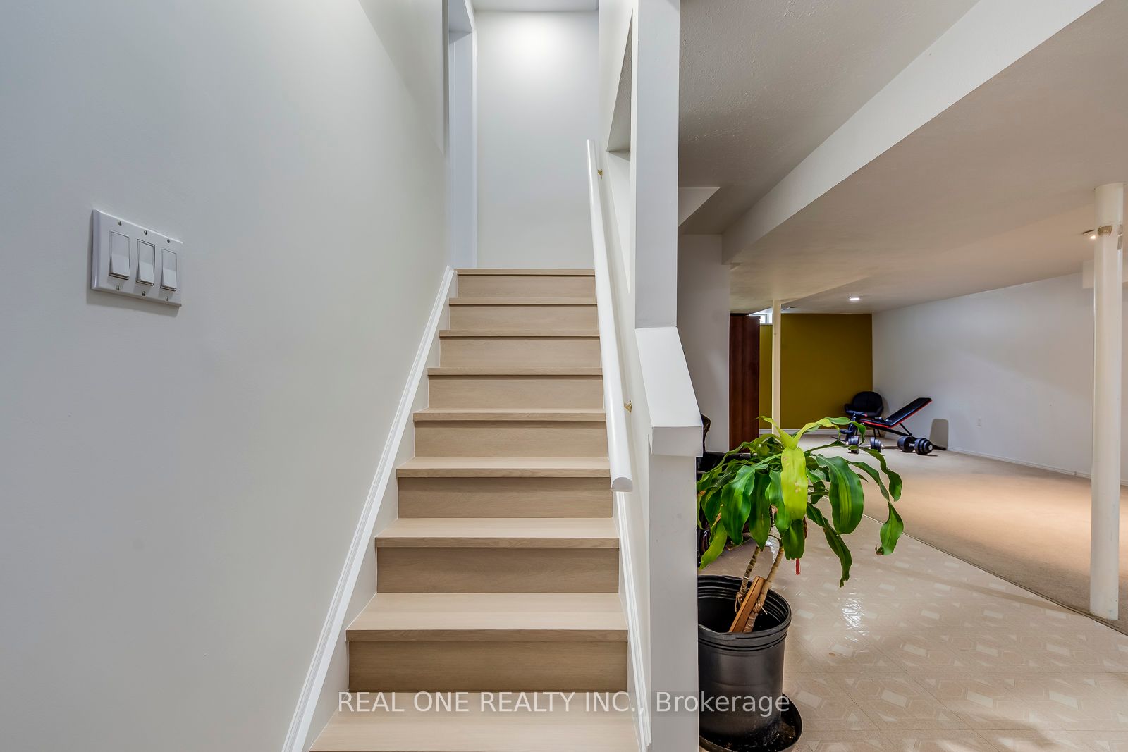 845 Winterton Way