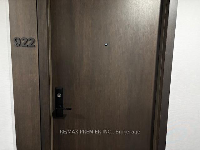 3 Bedrooms Condo at 2799 Kingston,  Toronto For sale