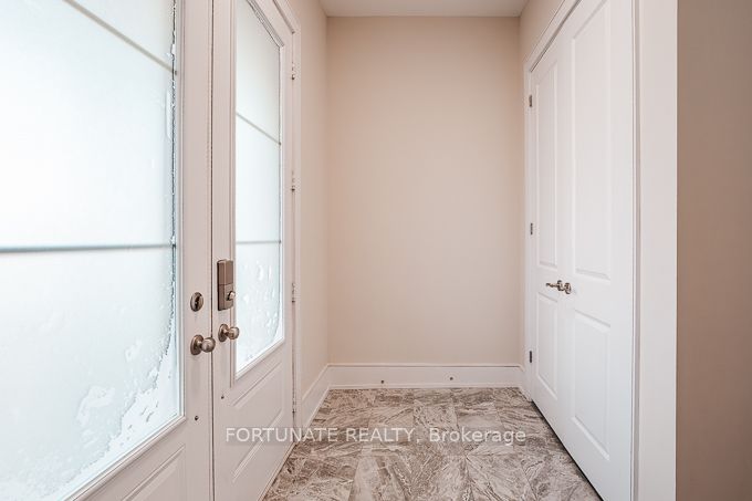 42 Hallaran Road, Oakville, ON L6H 0Z8