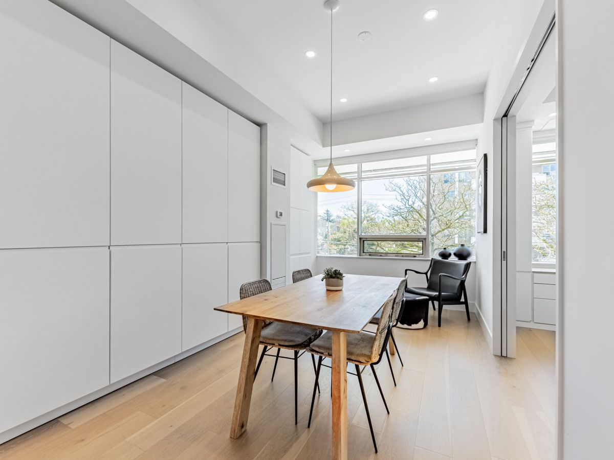 562 Eglinton Avenue E 202