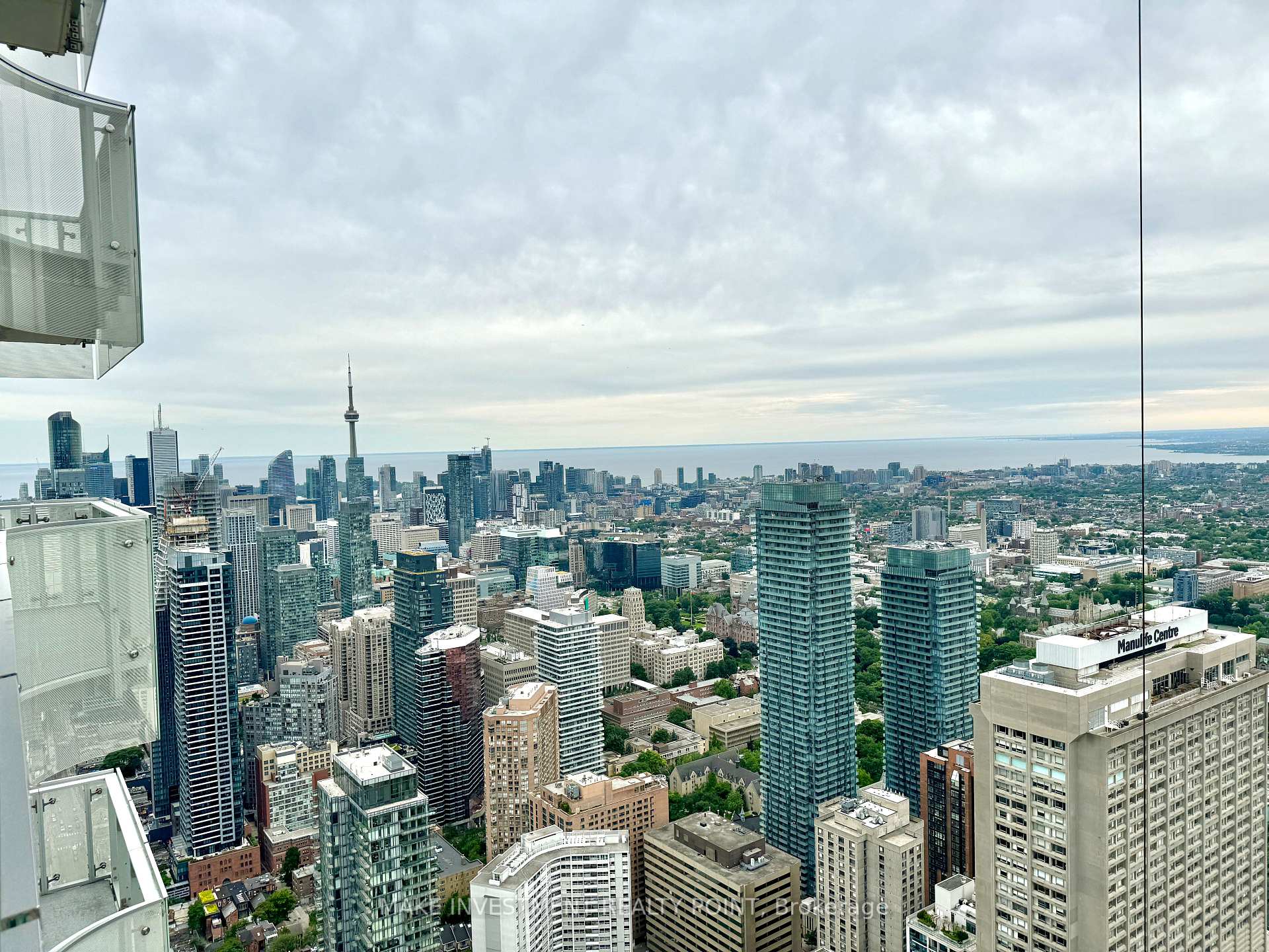 3 Bedrooms Condo at 1 Bloor,  Toronto For sale