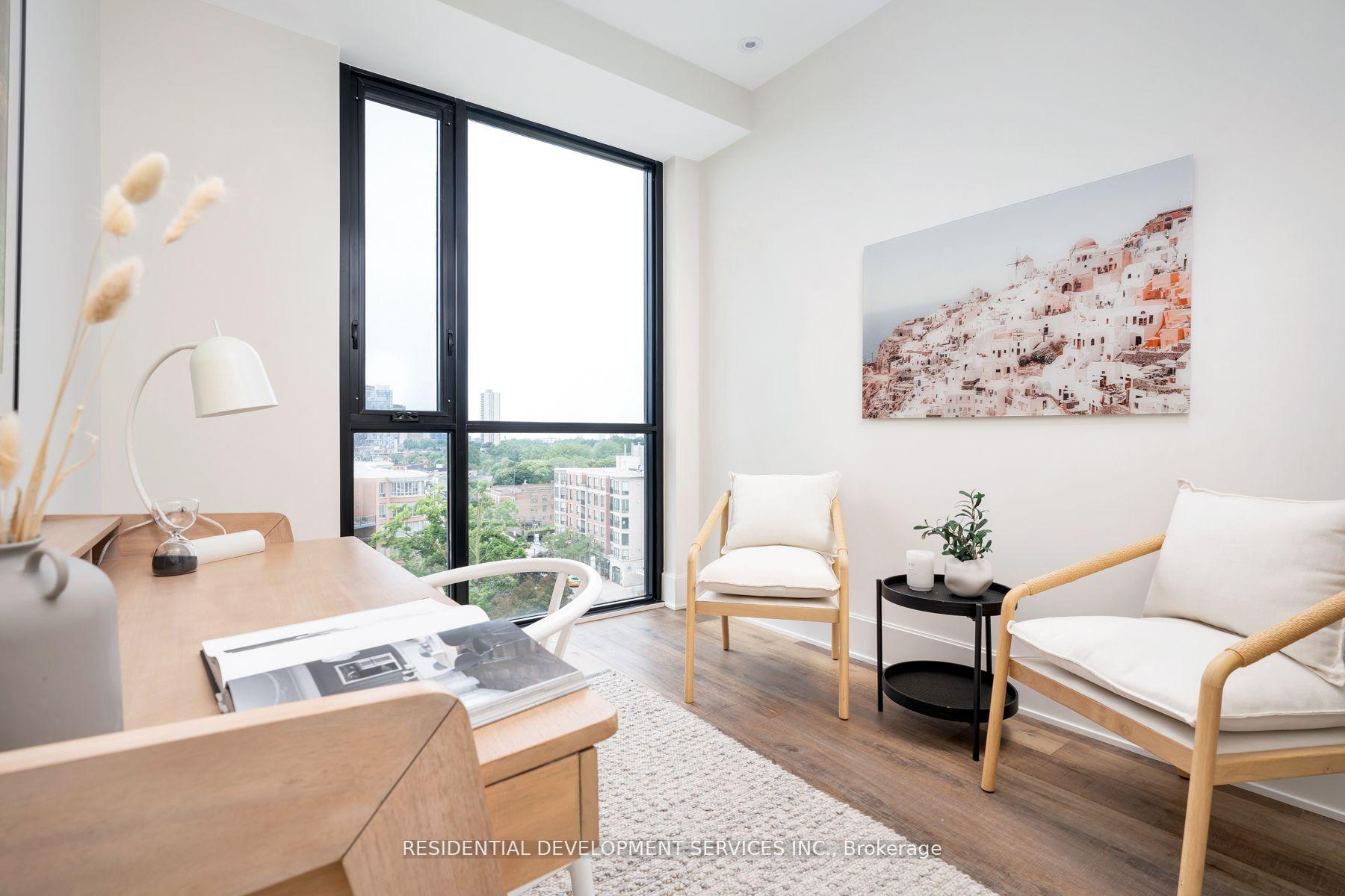 3 Bedrooms Condo at 1 Strathgowan,  Toronto For sale