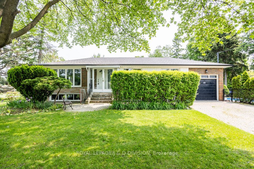48 Greengrove