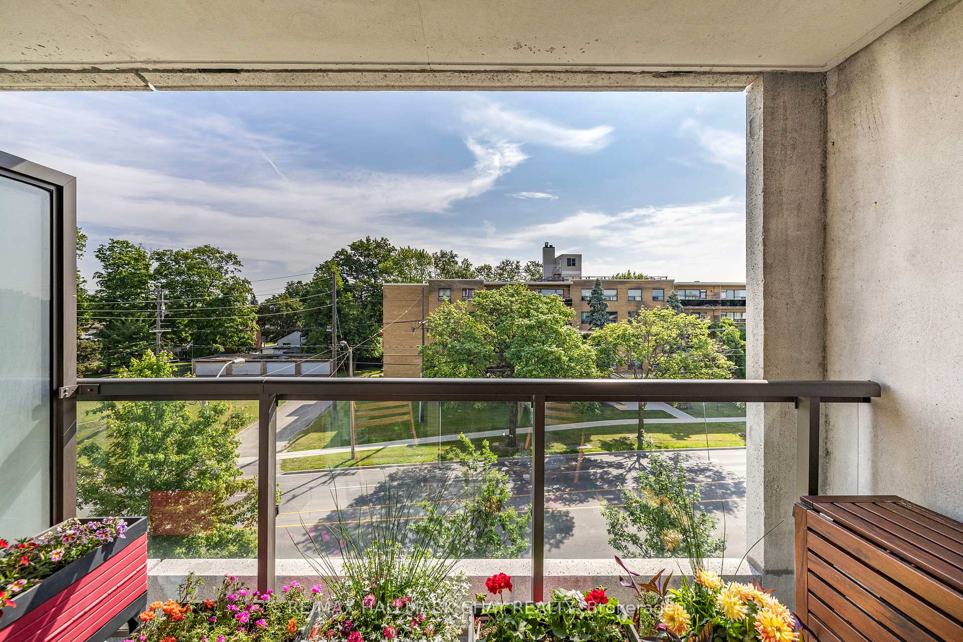 2 Bedrooms Condo at 80 Esther Lorrie, Toronto For sale