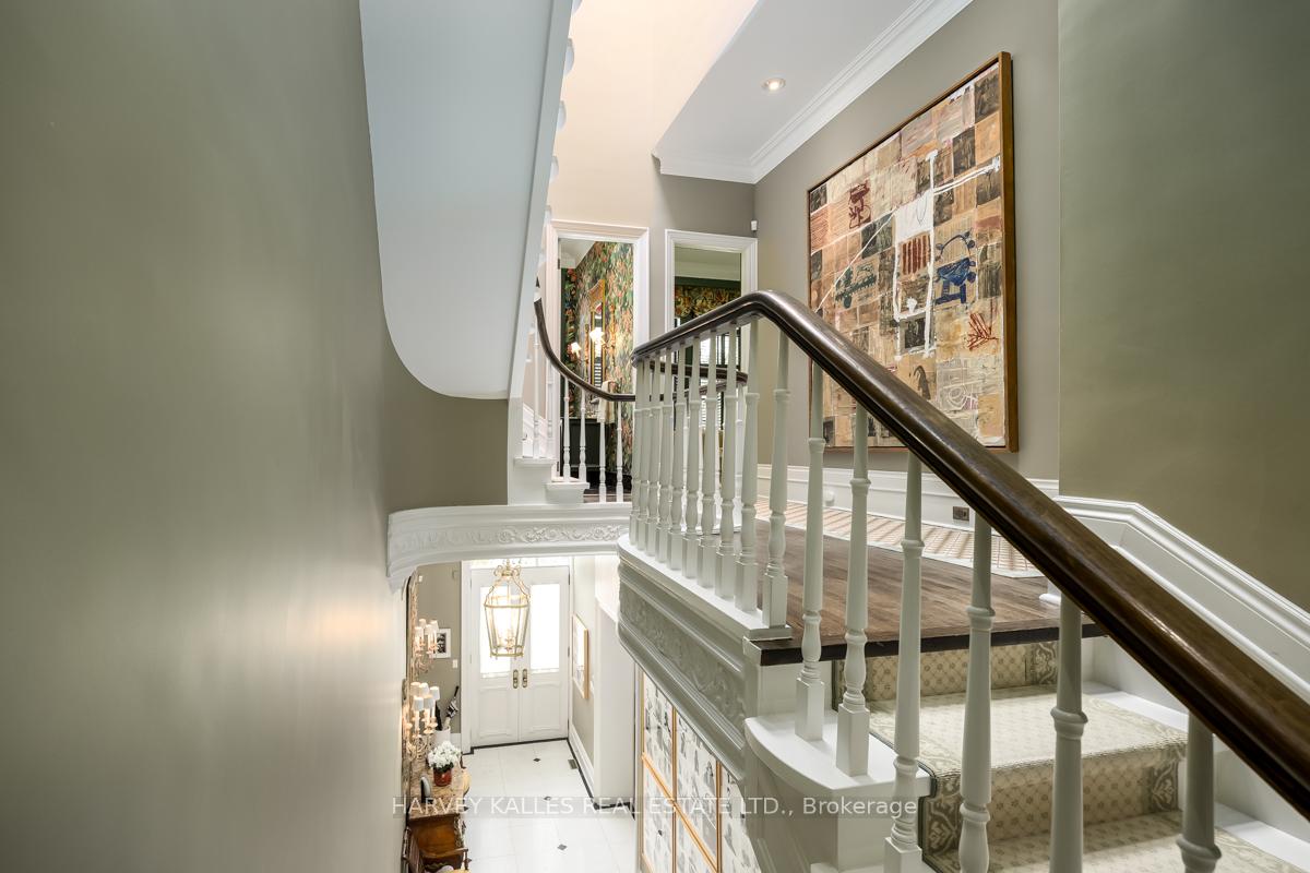 37 Heath Street W
