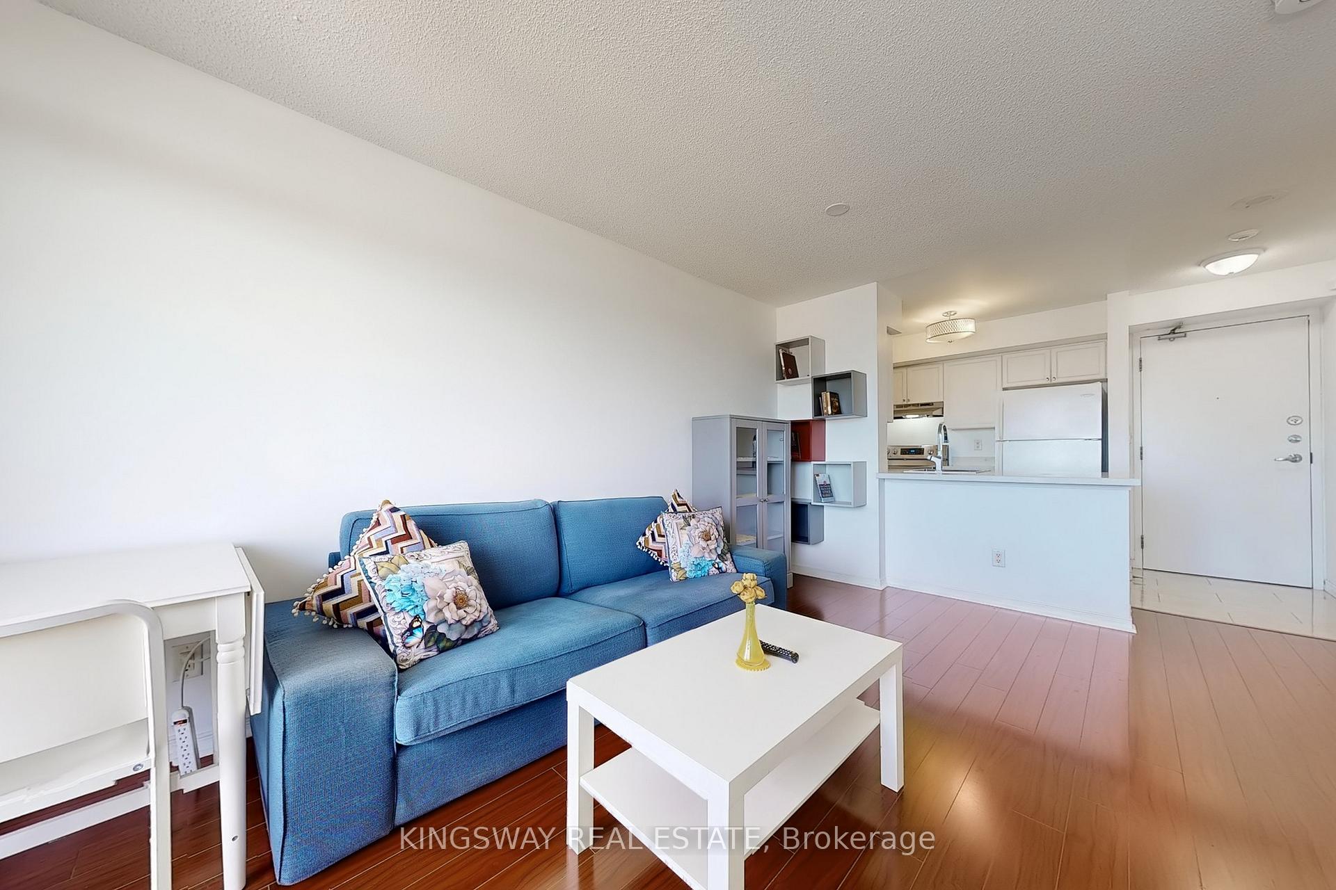 1 Bedroom Condo at 155 Beecroft, Toronto For sale