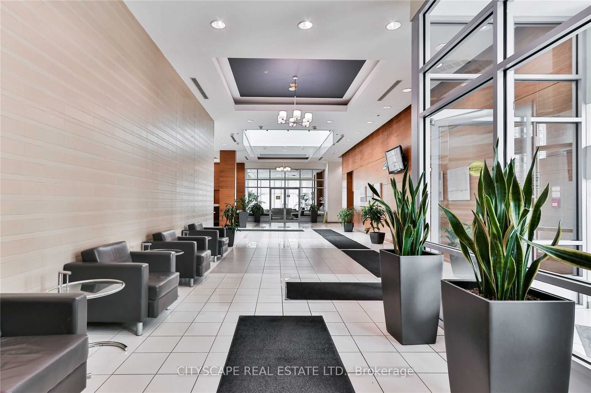 1 Elm Drive W, #1812
