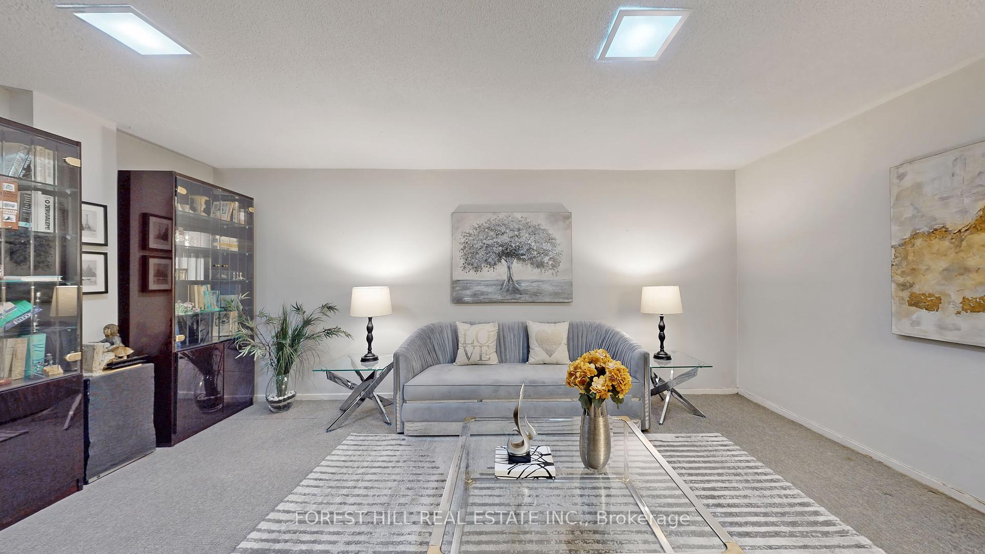 4 Bedrooms Condo at 33 Proudbank Millway, Toronto For sale