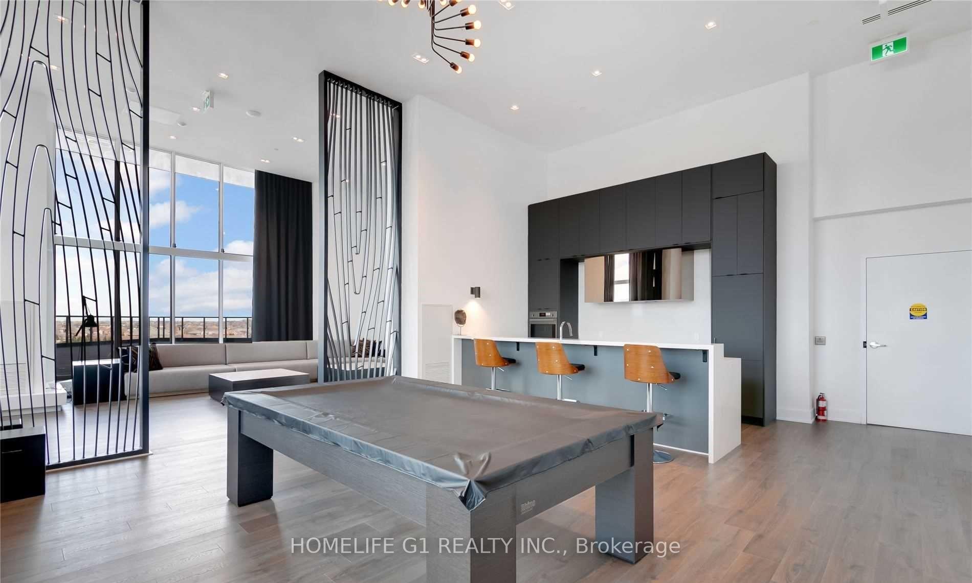 1 Bedroom Condo at 297 Oak Walk, Oakville For sale