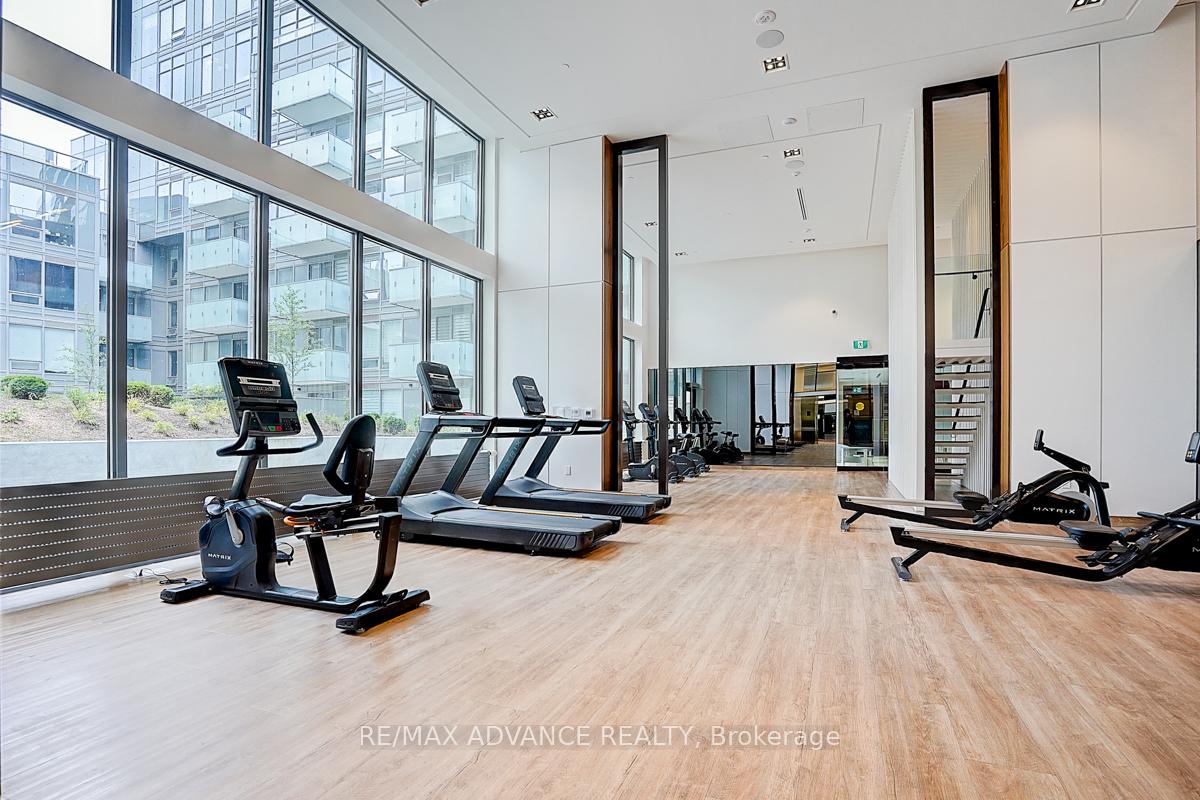 2 Bedrooms Condo at 7 Golden Lion, Toronto For sale