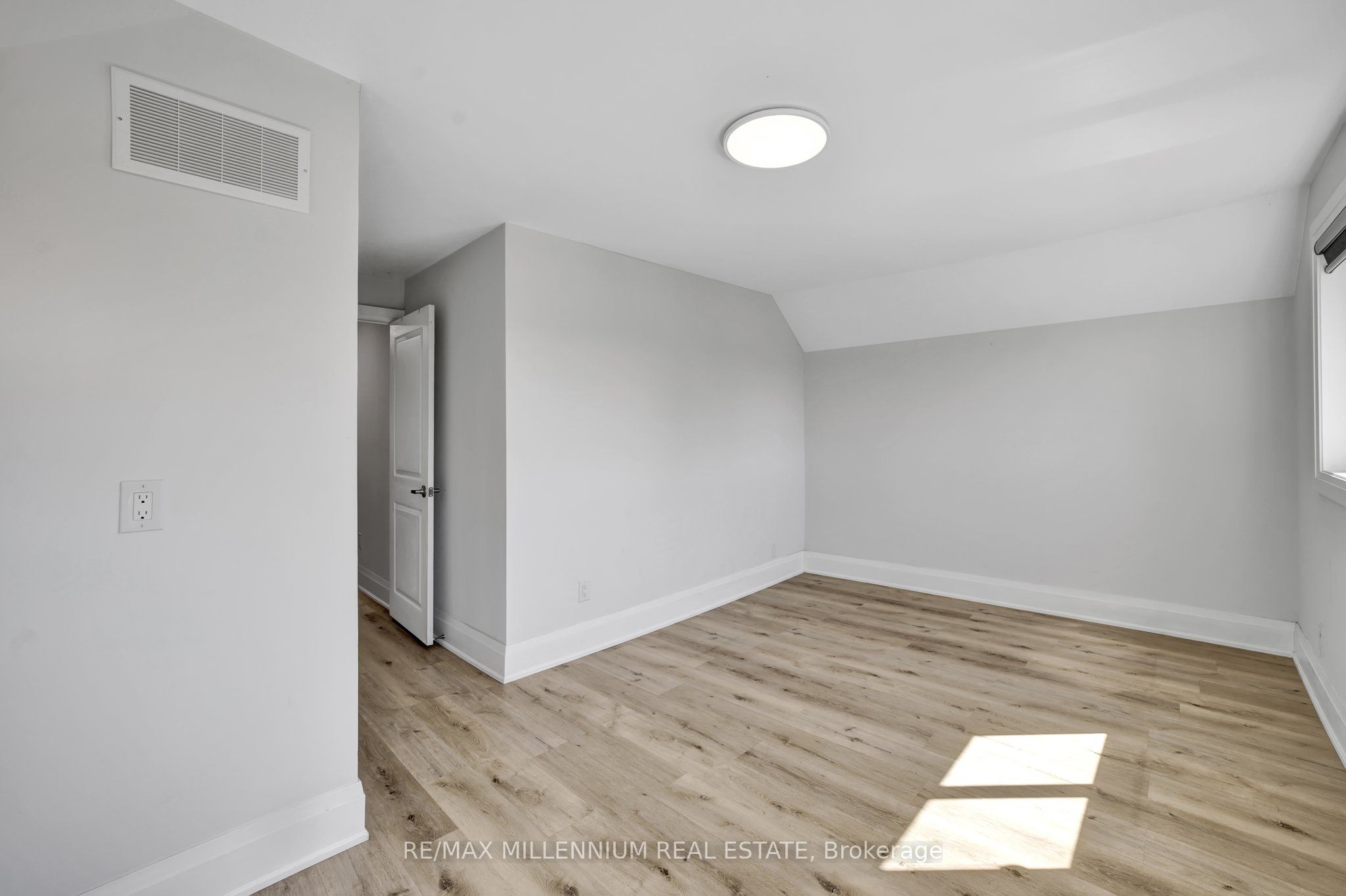 28 Albemarle Street