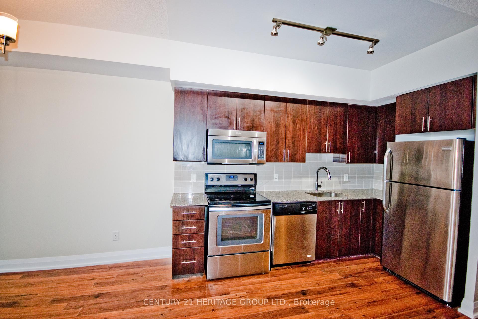 2 Bedrooms Condo at 85 North Park, Vaughan For sale