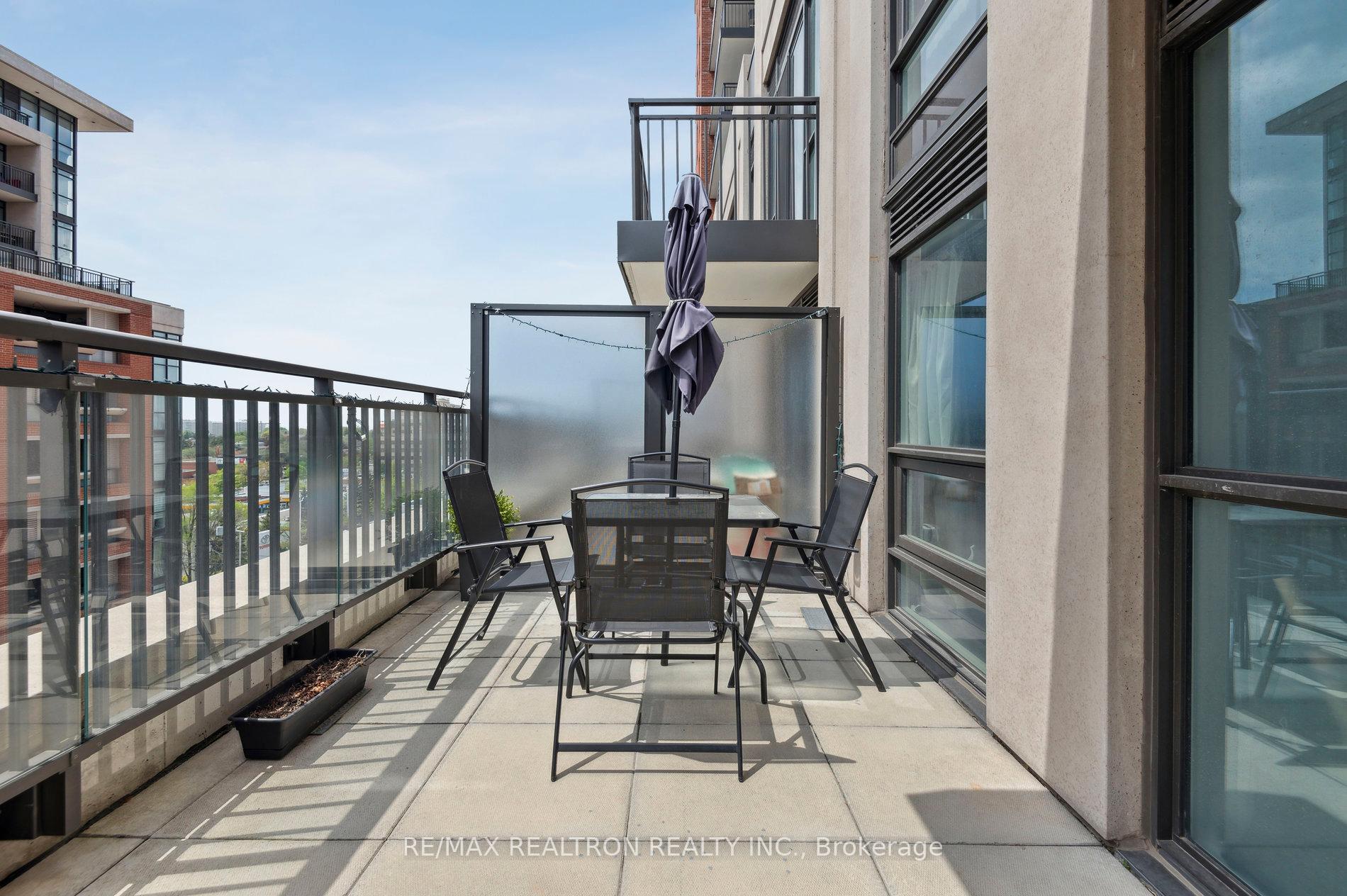 2 Bedrooms Condo at 3091 Dufferin, Toronto For sale