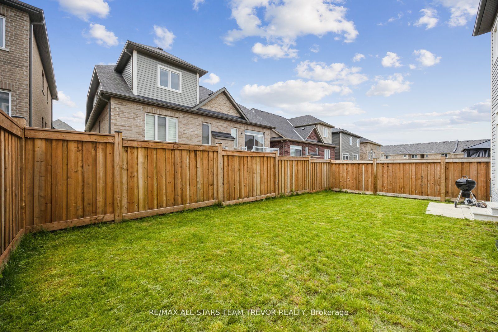 83 Kingknoll Crescent