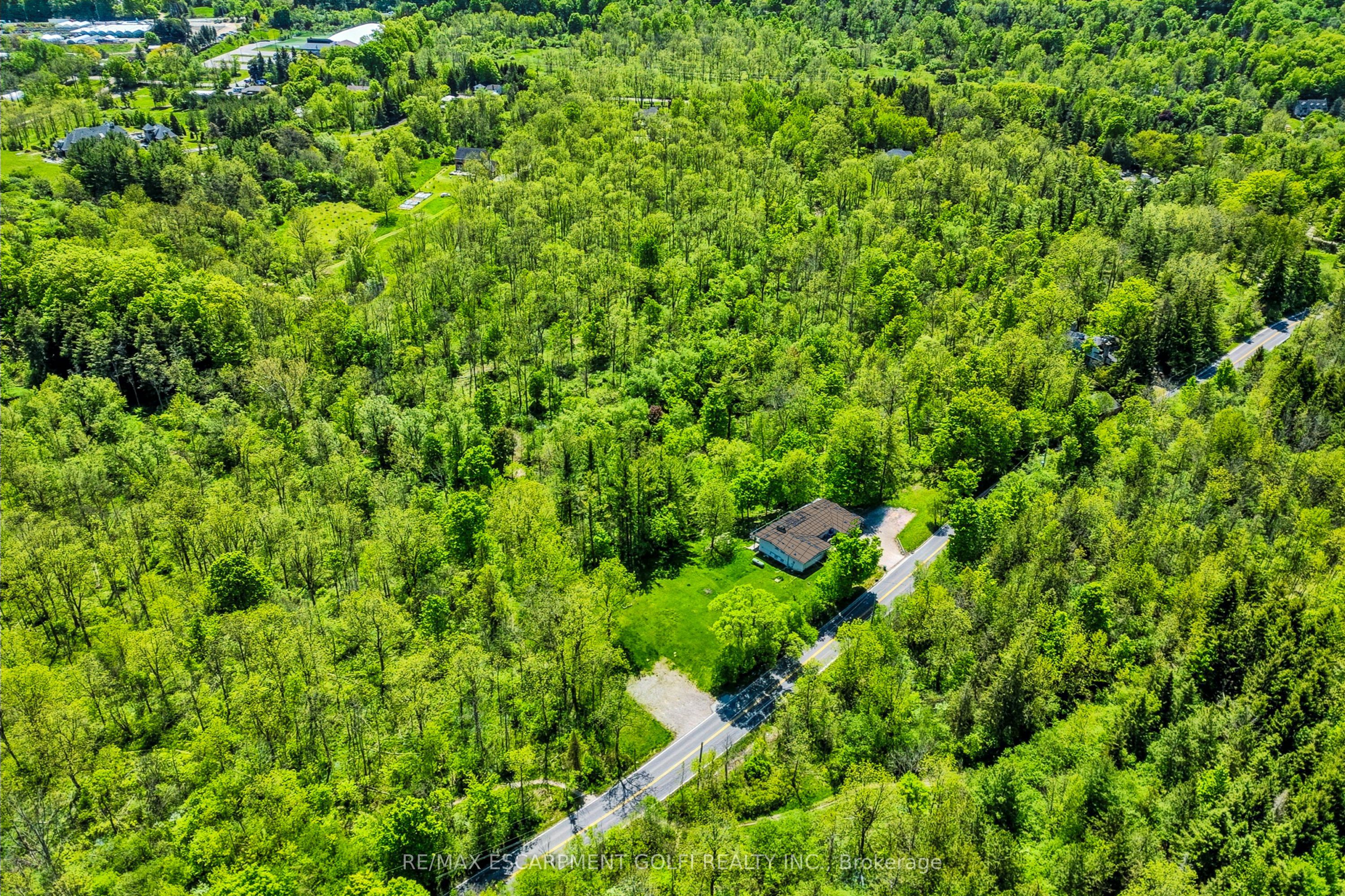 932 OLD DUNDAS Road