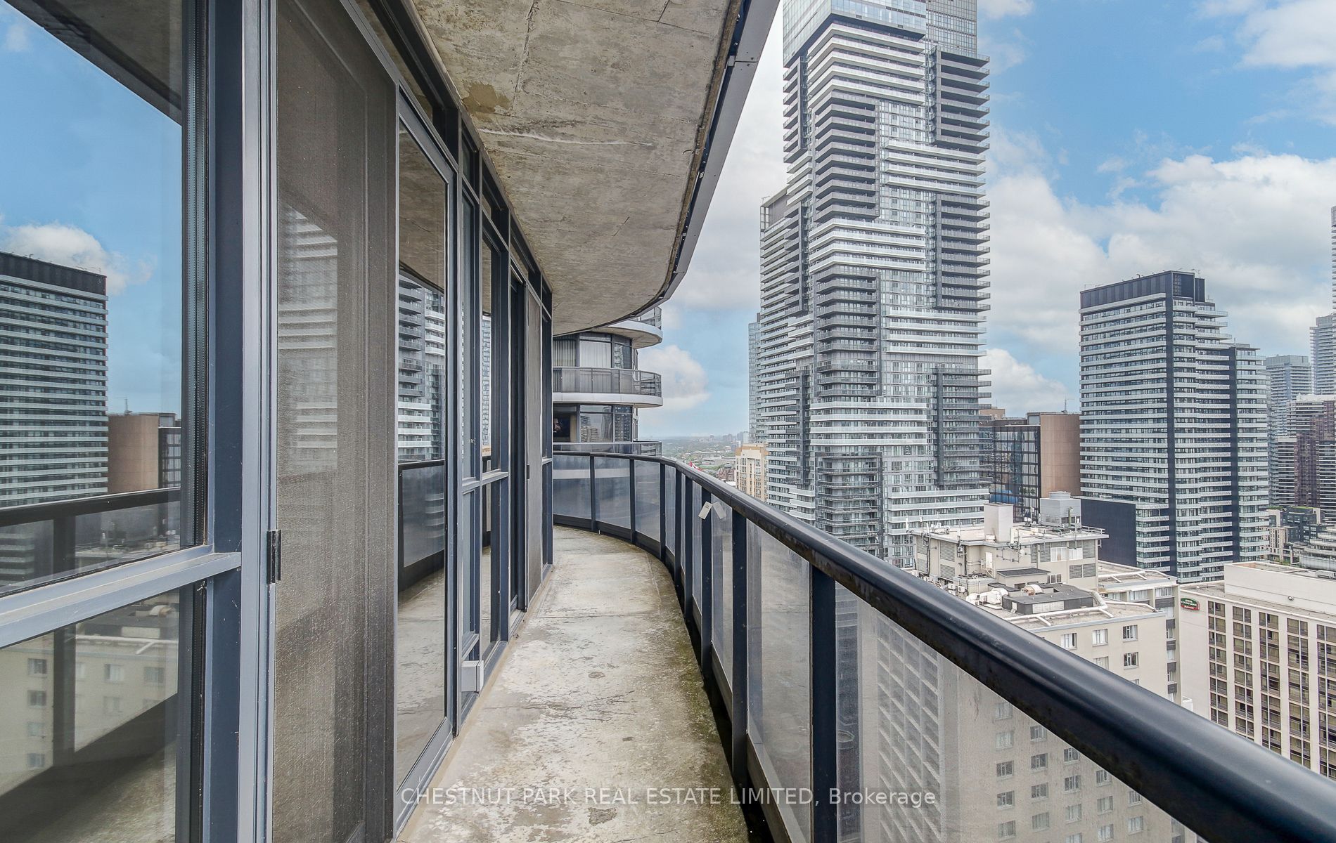25 Carlton Street, #3205