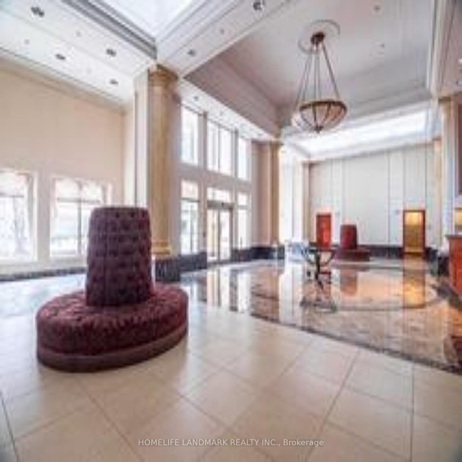1 Bedroom Condo at 8 Lee Centre, Toronto For sale