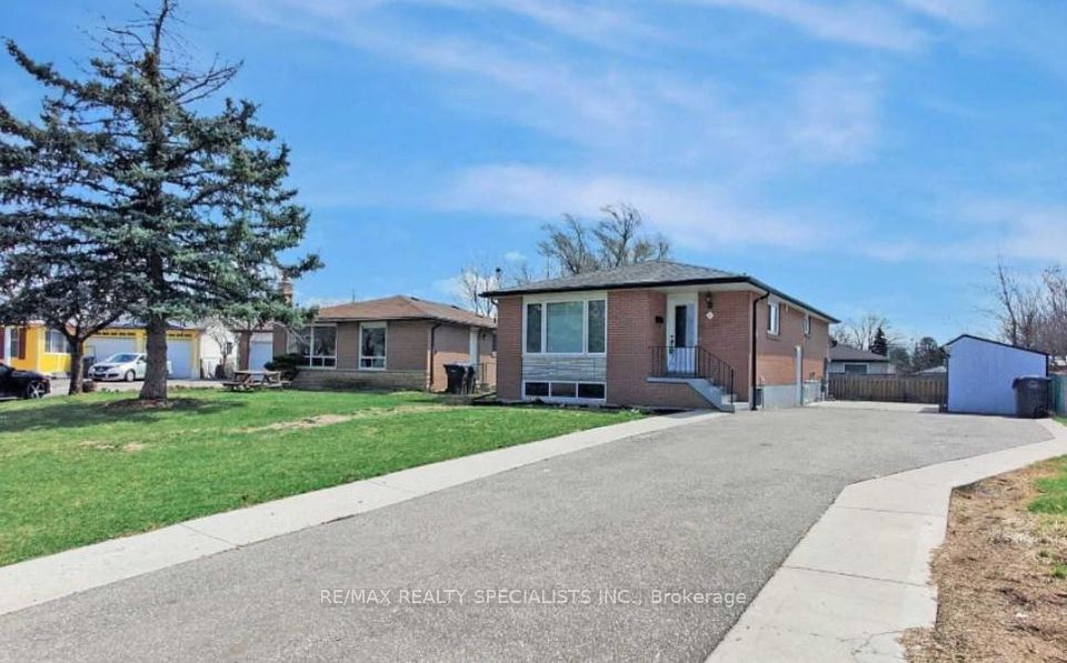 6 Fidelia Crescent