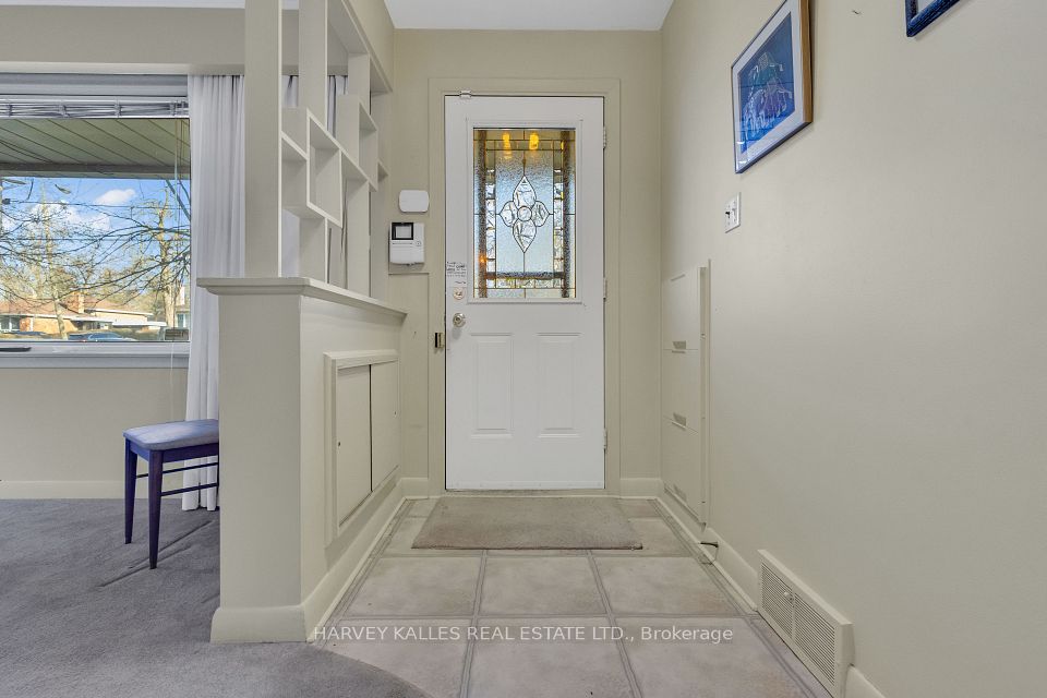 100 Dunelm Street