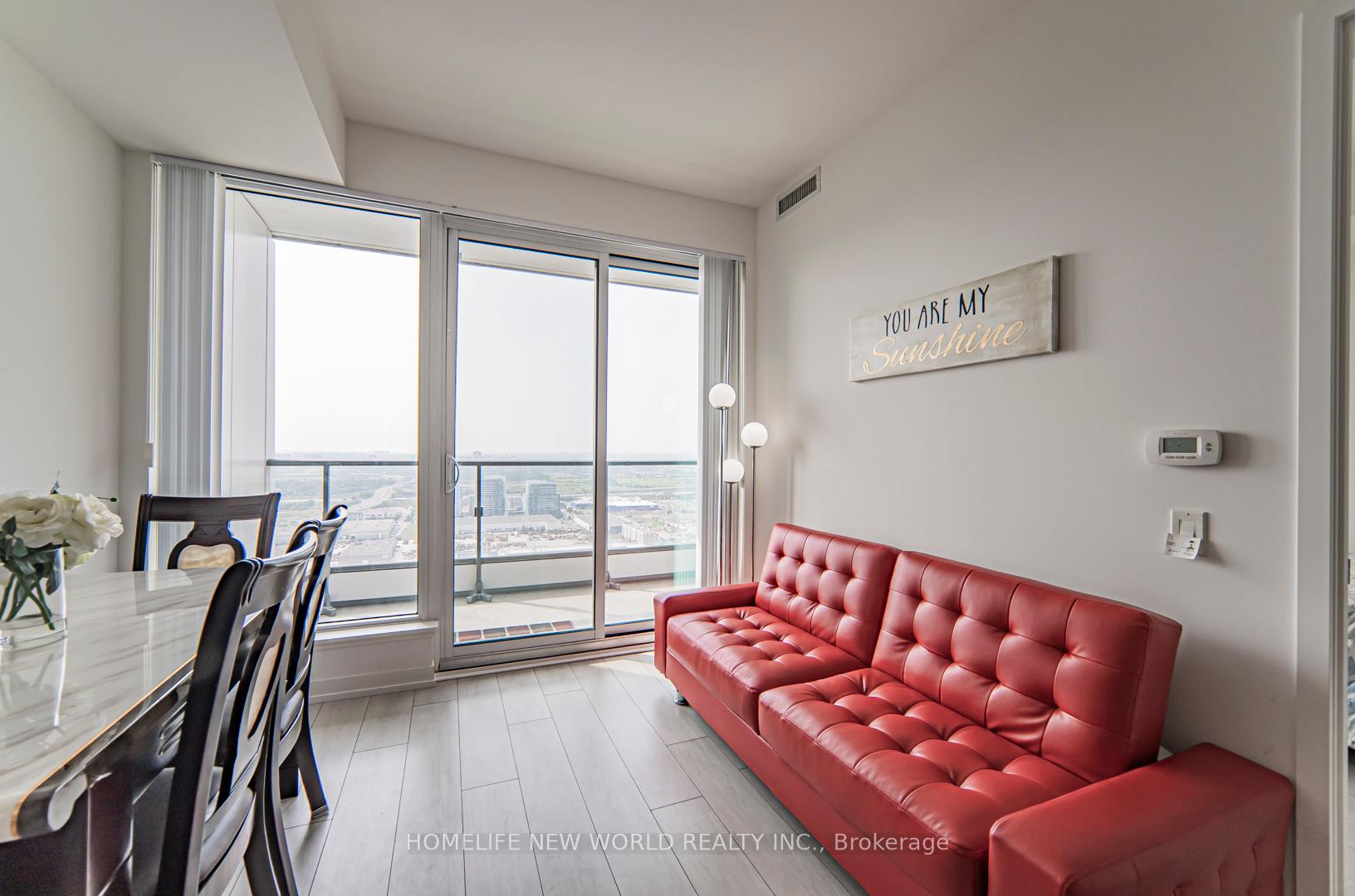 2 Bedrooms Condo at 5 Buttermill,  Vaughan For sale