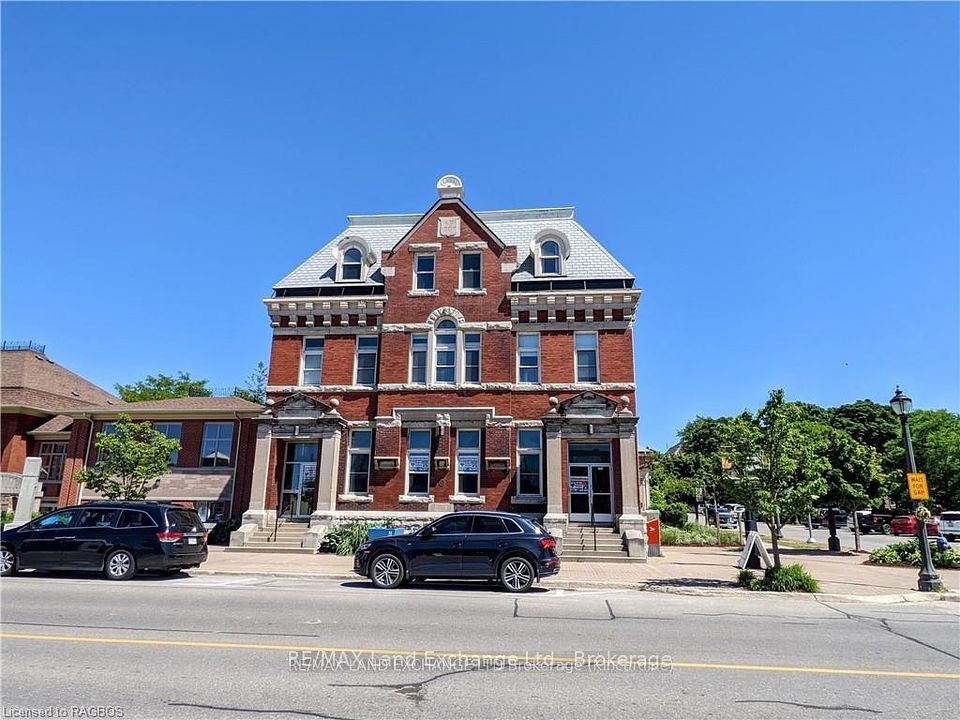 719 Queen Street, Kincardine, ON N2Z 1Z9