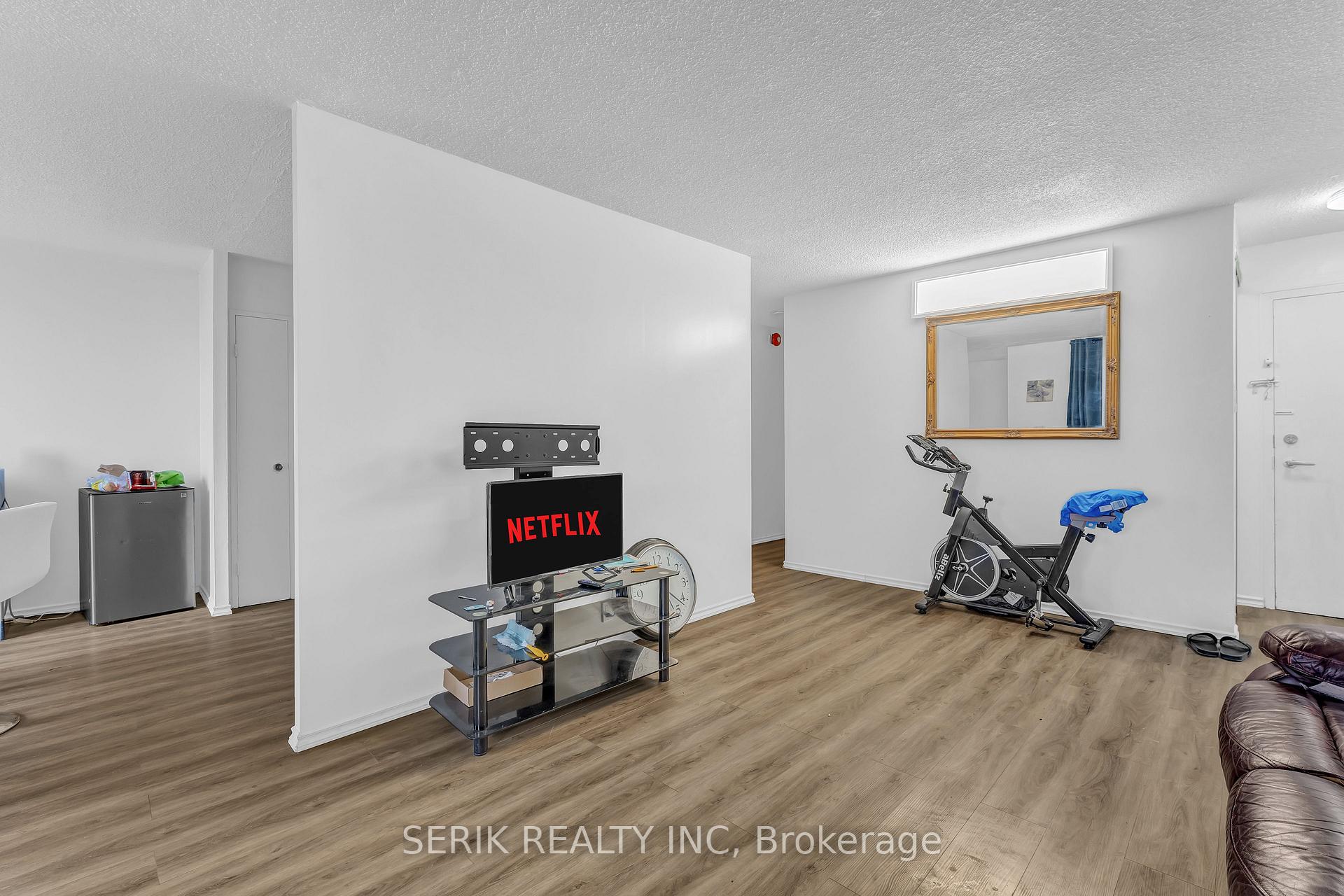 2 Bedrooms Condo at 4673 Jane,  Toronto For sale