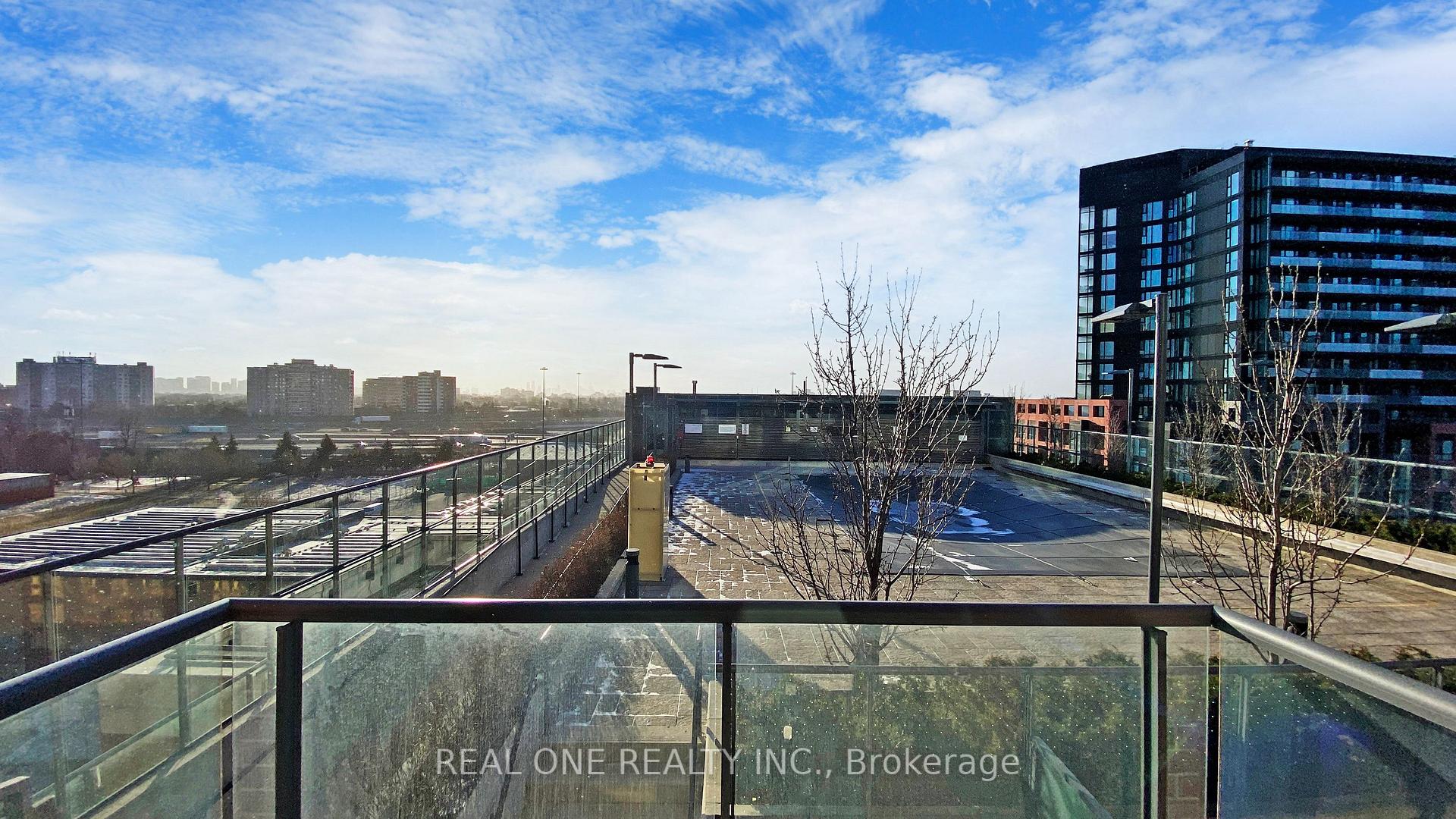 2 Bedrooms Condo at 31 Tippett, Toronto For sale