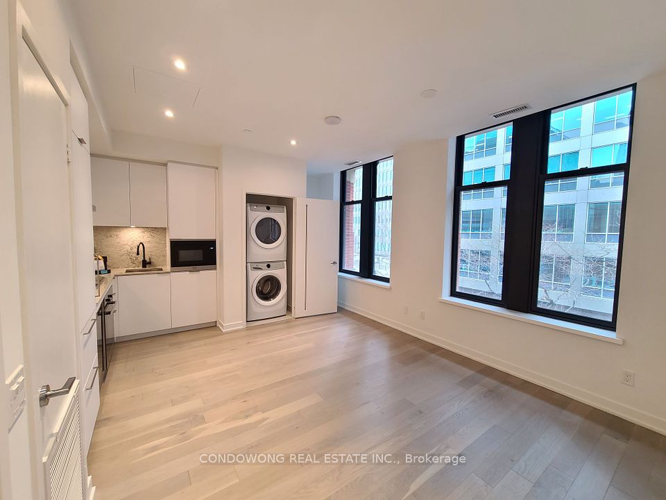 22 Lombard