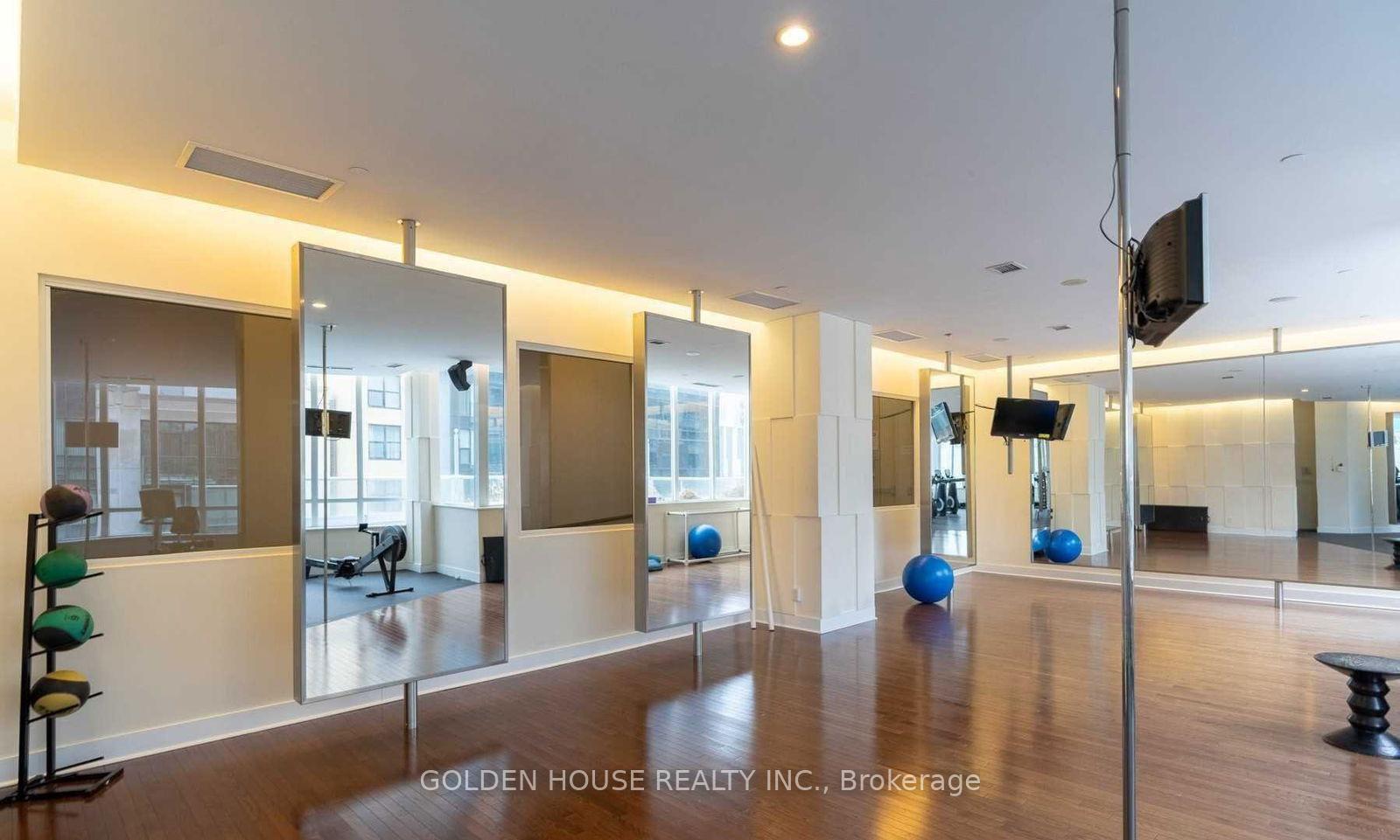 1 Bedroom Condo at 270 Wellington, Toronto For sale