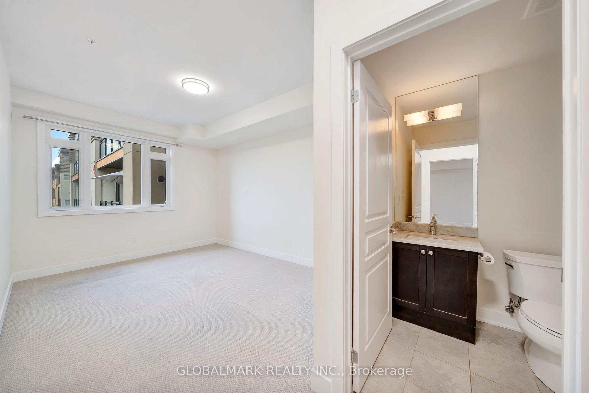 2 Bedrooms Condo at 128 Garden, Oakville For sale