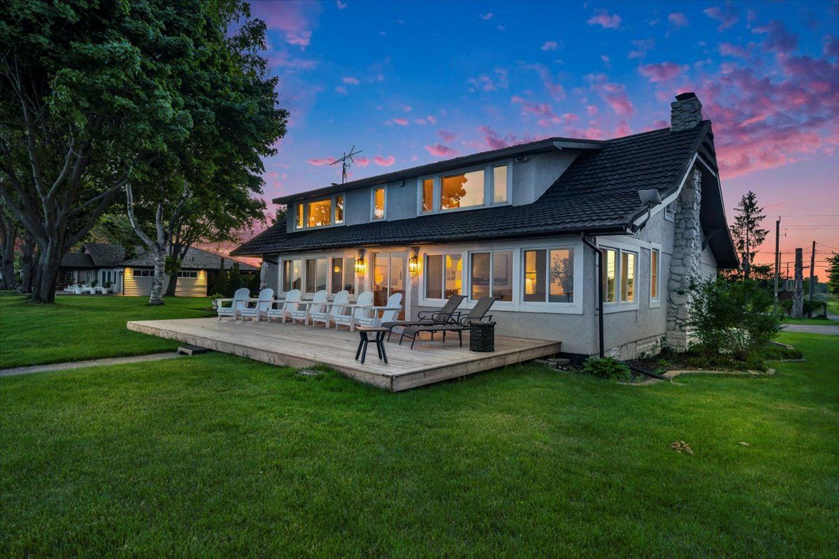 11833 Lakeshore Road