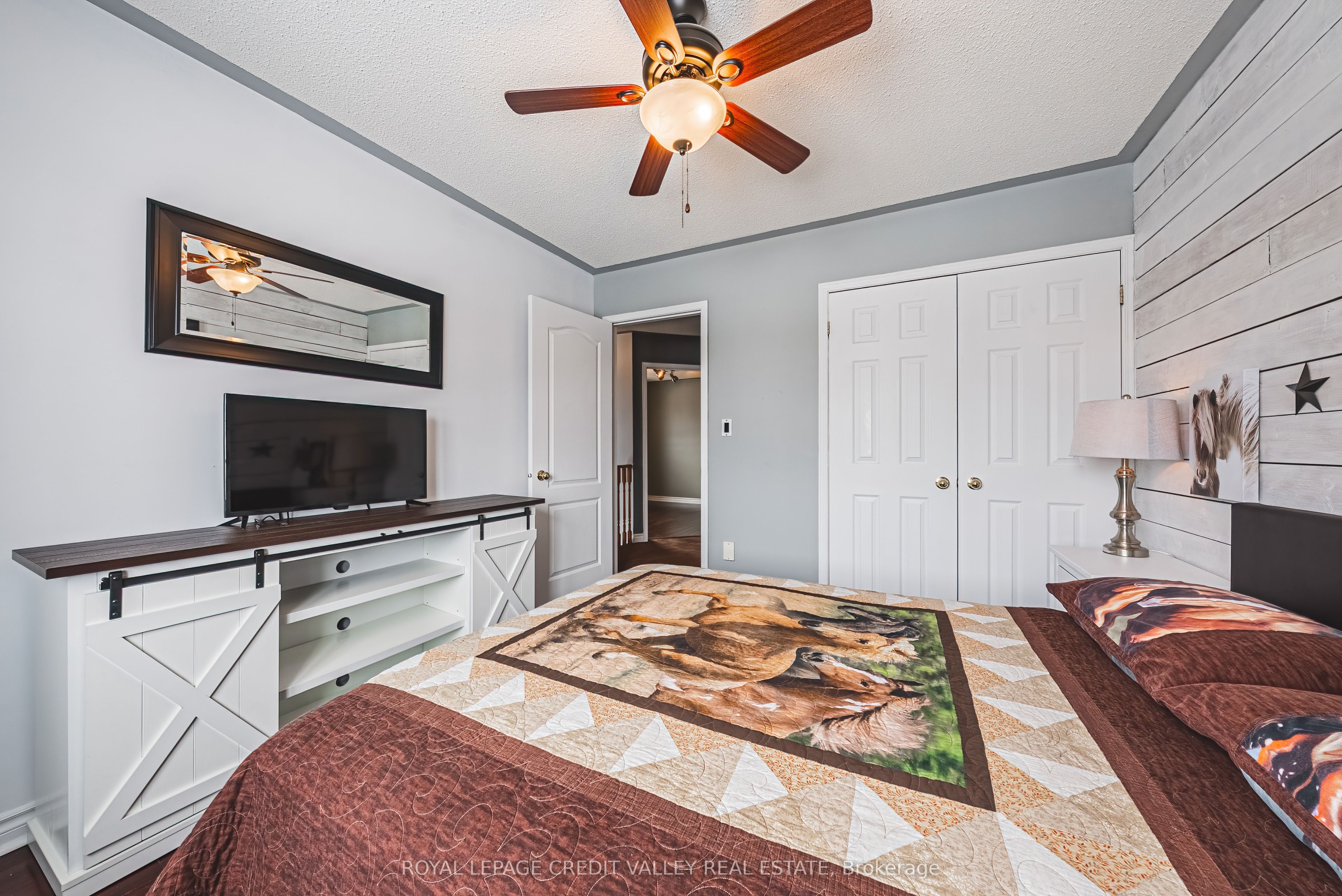 13 Brookstone Court