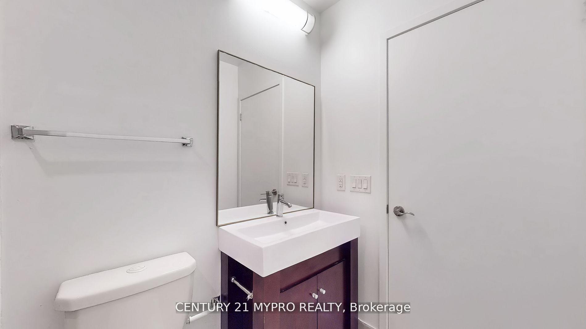 2 Bedrooms Condo at 840 Queen’s Plate,  Toronto For sale