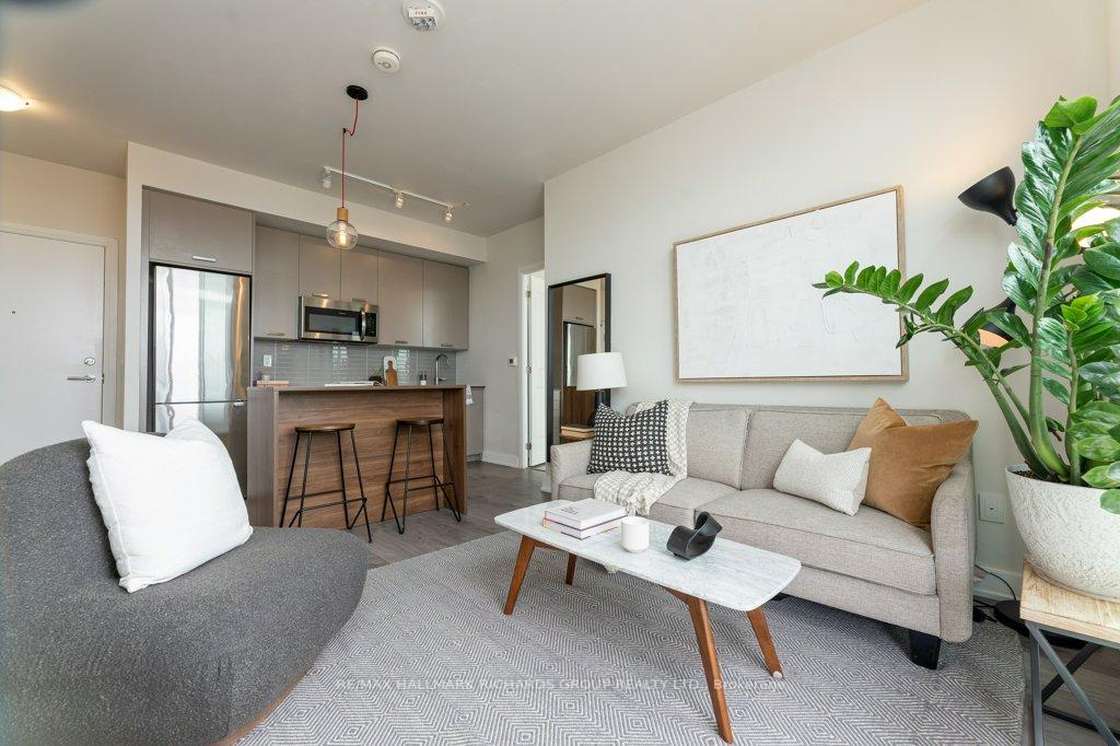2 Bedrooms Condo at 2301 Danforth, Toronto For sale
