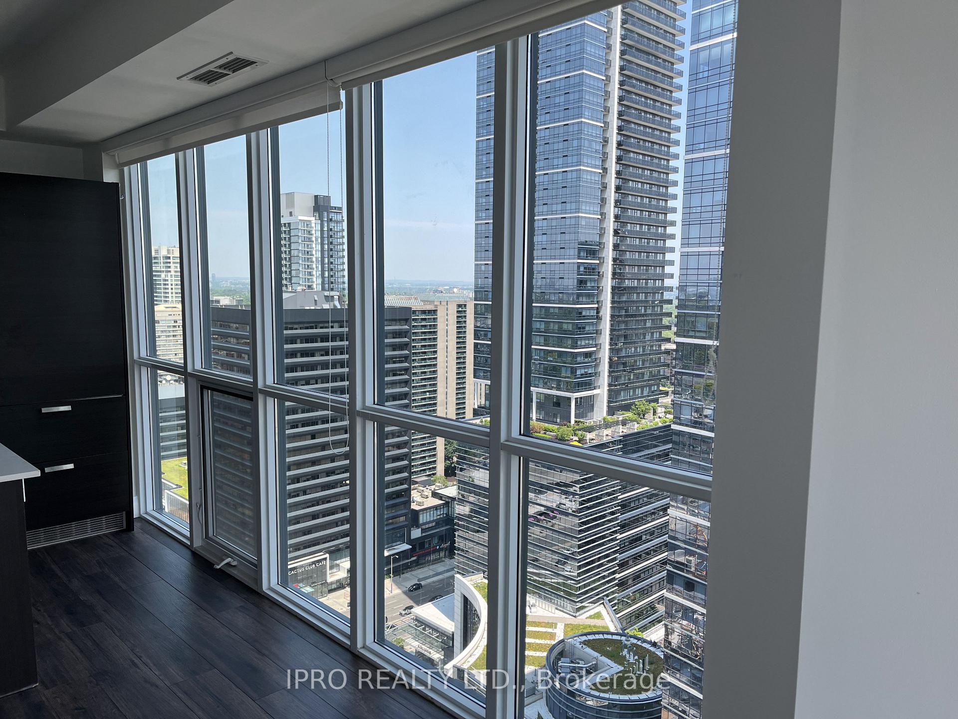 3 Bedrooms Condo at 9 Bogert, Toronto For sale