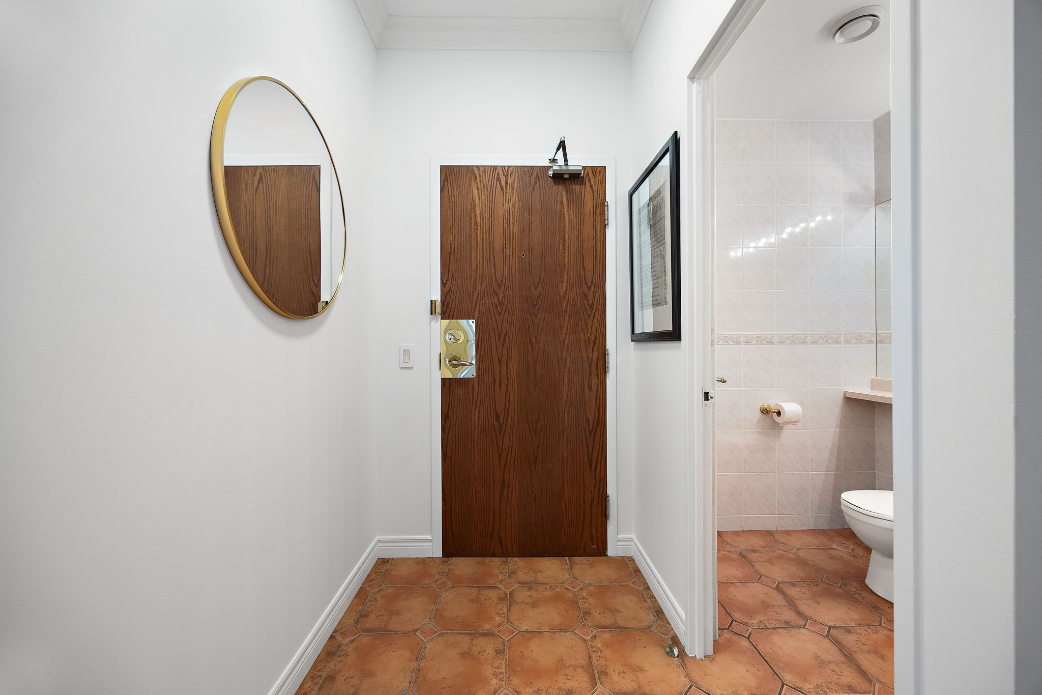 135 Maitland Street W 205