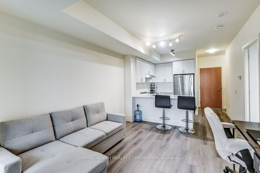 1 Bedroom Condo at 8960 Jane, Vaughan For sale