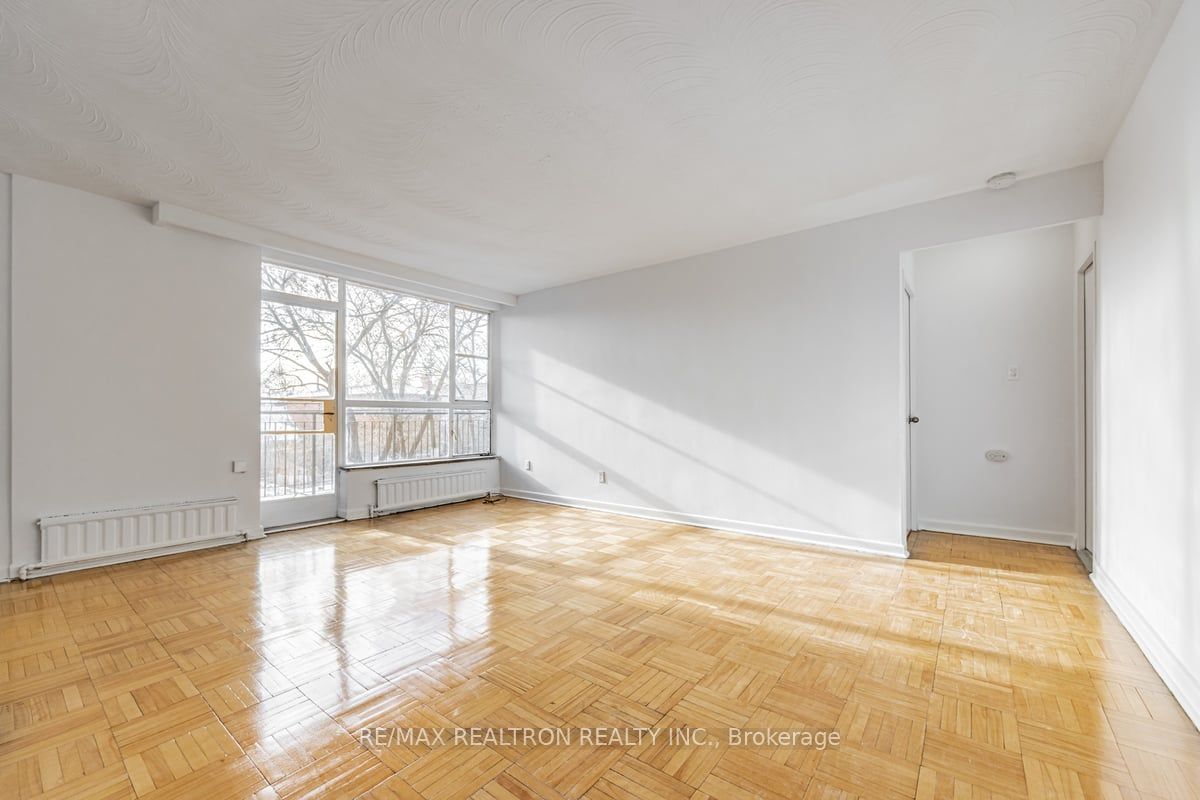 165 Cosburn Avenue, #307