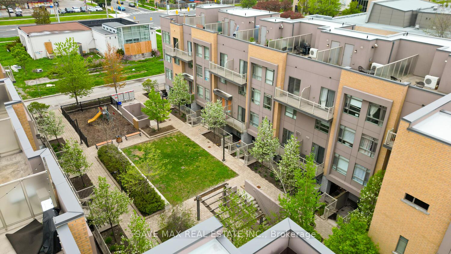 2 Bedrooms Condo at 1070 Progress, Toronto For sale