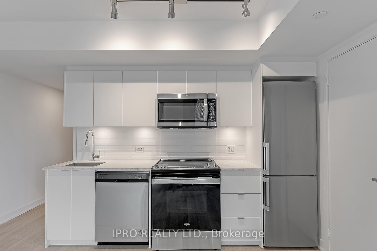 1 Bedroom Condo at 30 Tretti, Toronto For sale