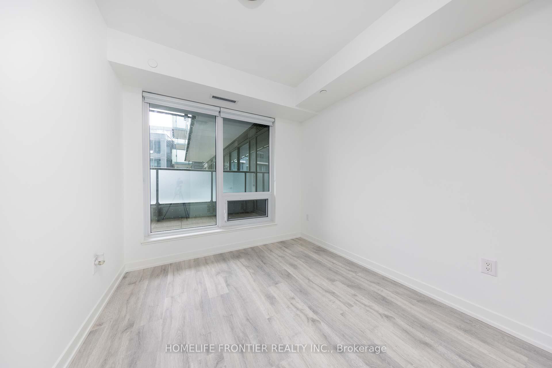 2 Bedrooms Condo at 8 Olympic Garden,  Toronto For sale