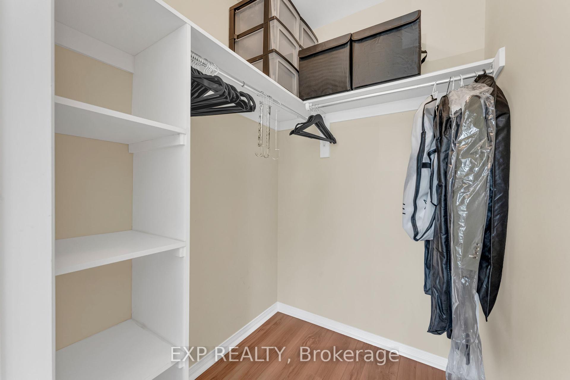 1 Bedroom Condo at 5150 Winston Churchill, Mississauga For sale