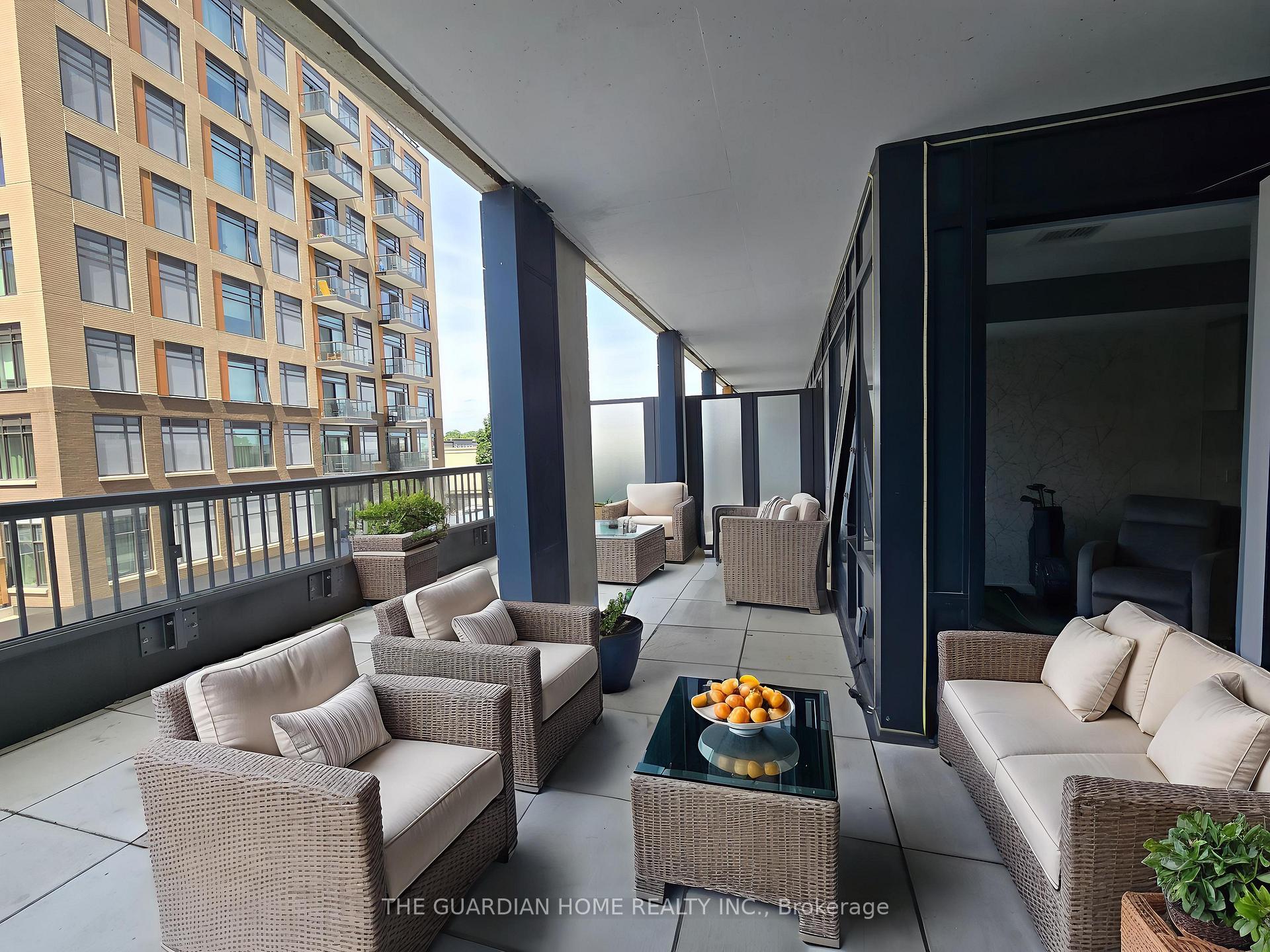2 Bedrooms Condo at 7950 Bathurst, Vaughan For sale