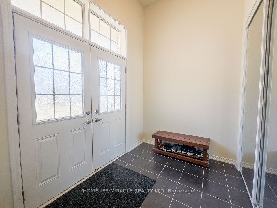 48 Esther Crescent, Thorold, ON L3B 2W9
