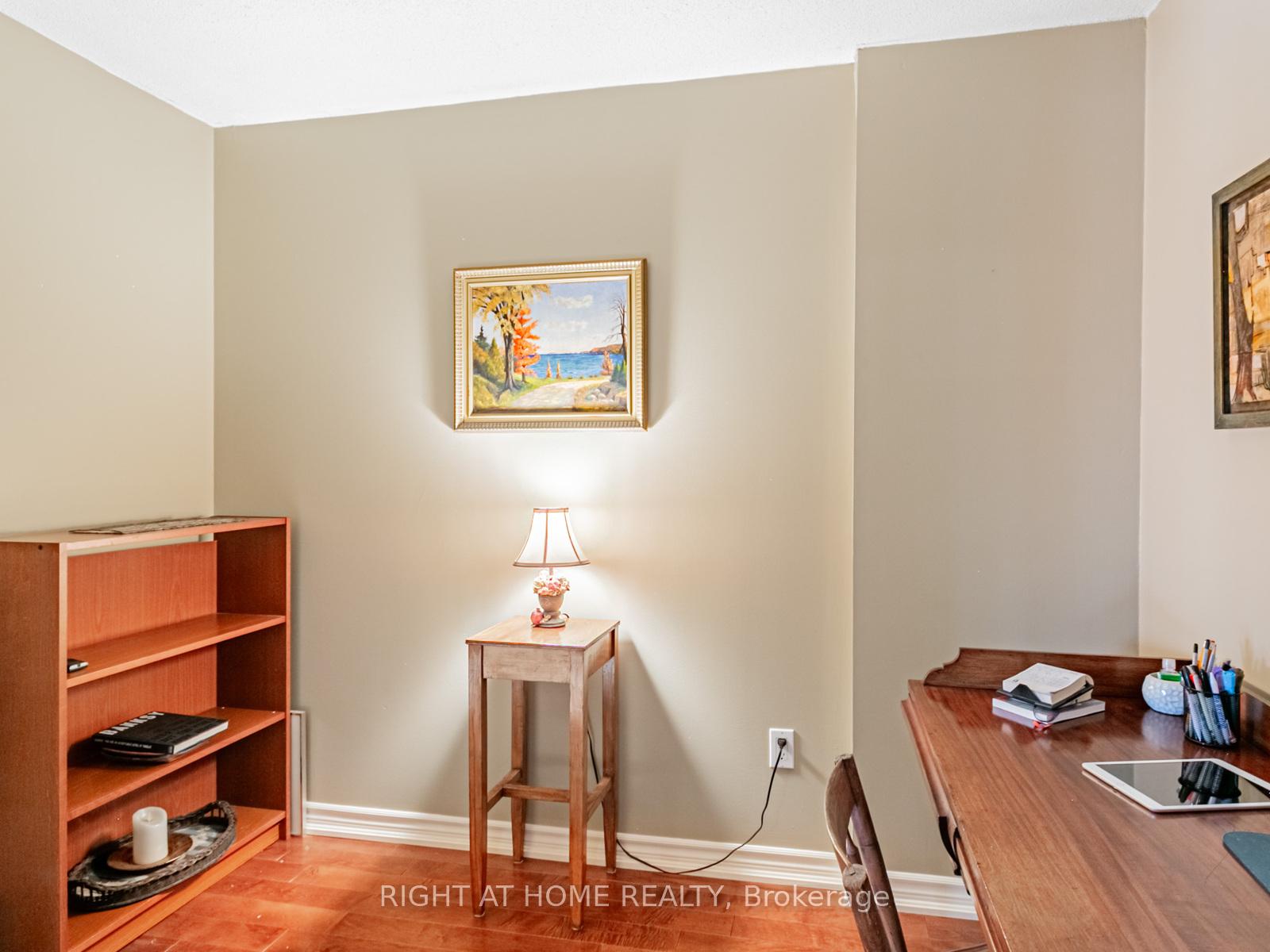 2 Bedrooms Condo at 225 Davenport, Toronto For sale